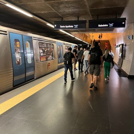 U-Bahn und öffentliche Verkehrsmittel in Lissabon